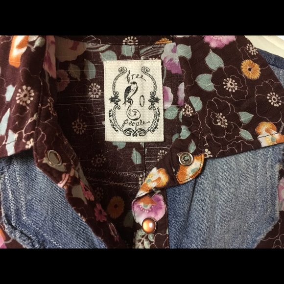 Free People Western Floral Print/Denim Top Size 0 - Picture 4 of 5